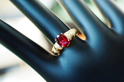 Ring 18K Gold 1.8ct Red Tourmaline Gemstones Female's