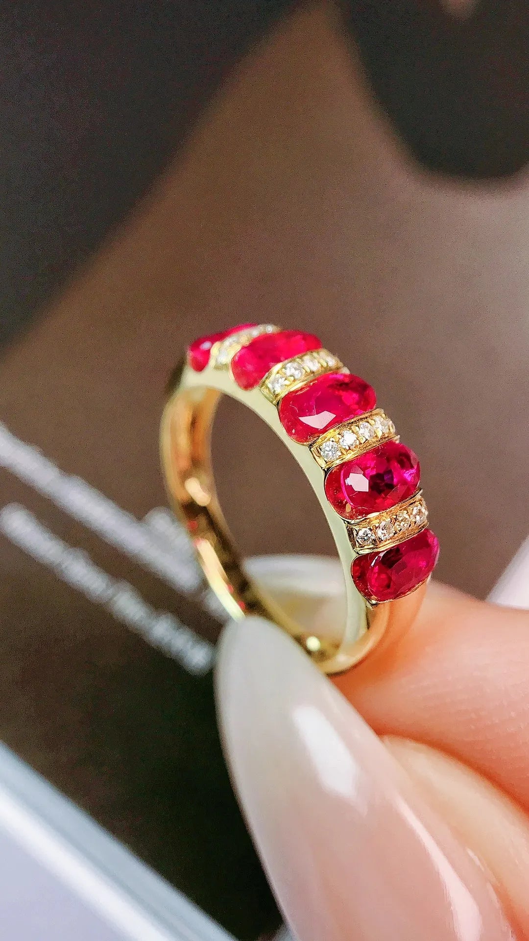 Ring 18K Gold 1.62ct Red Ruby Gemstones Diamonds Female's Fine