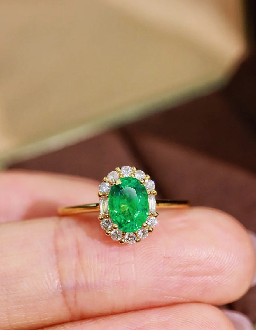 Ring 18K Gold 0.76ct Green Emerald Gemstones Diamonds Female's