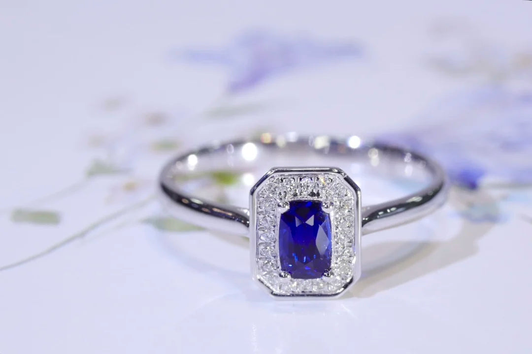 Ring 18K Gold 0.31ct Blue Sapphire Gemstones Diamonds Female