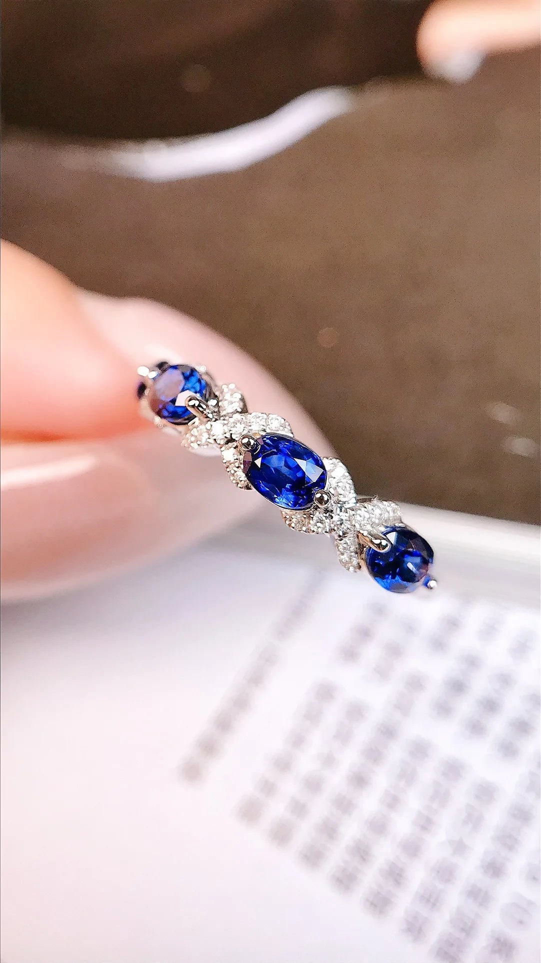 Ring 18K Gold 1.16ct Blue Sapphire Gemstones Diamonds Female's