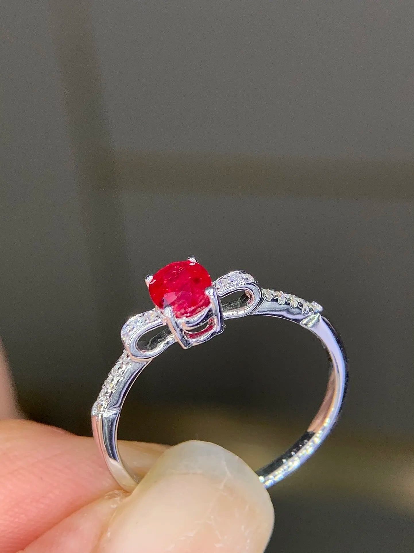 Ring 18K Gold 0.69ct Red Ruby Diamonds Anniversary Female's