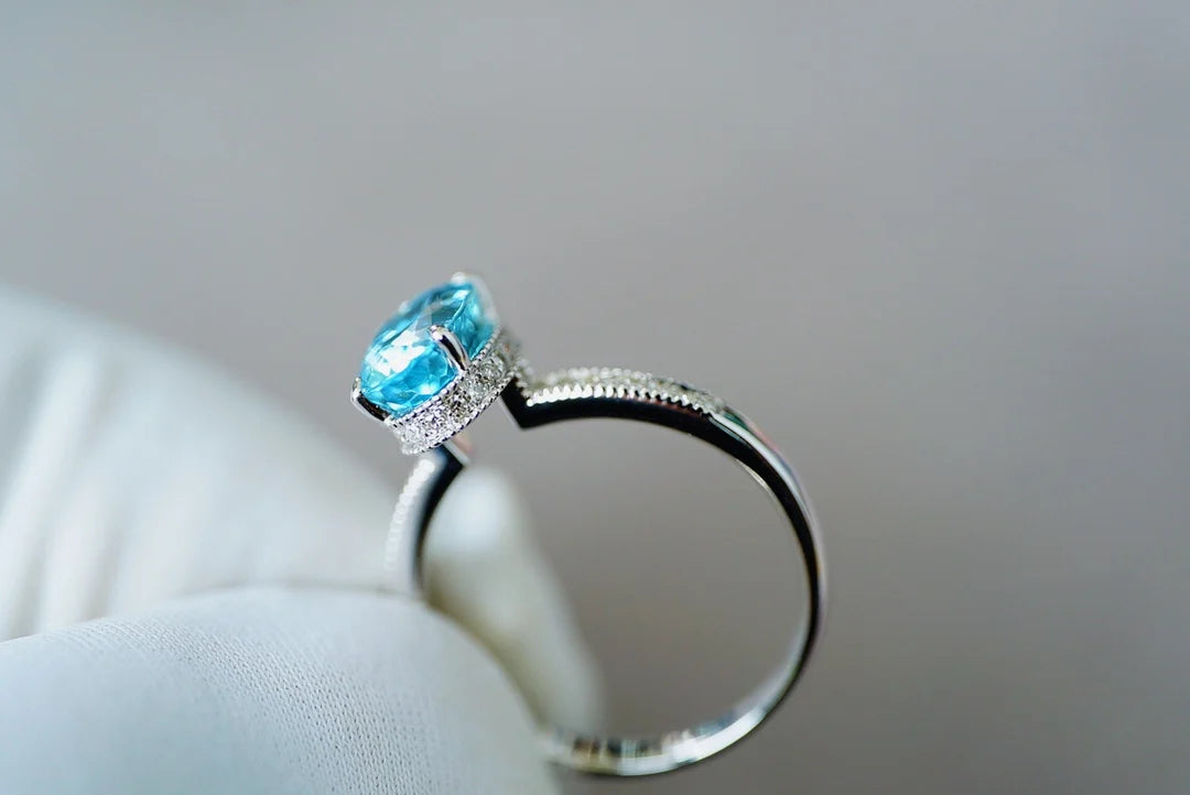 Ring 18K Gold 1.75ct Aquamarine Gemstones Diamonds Anniversary Female's