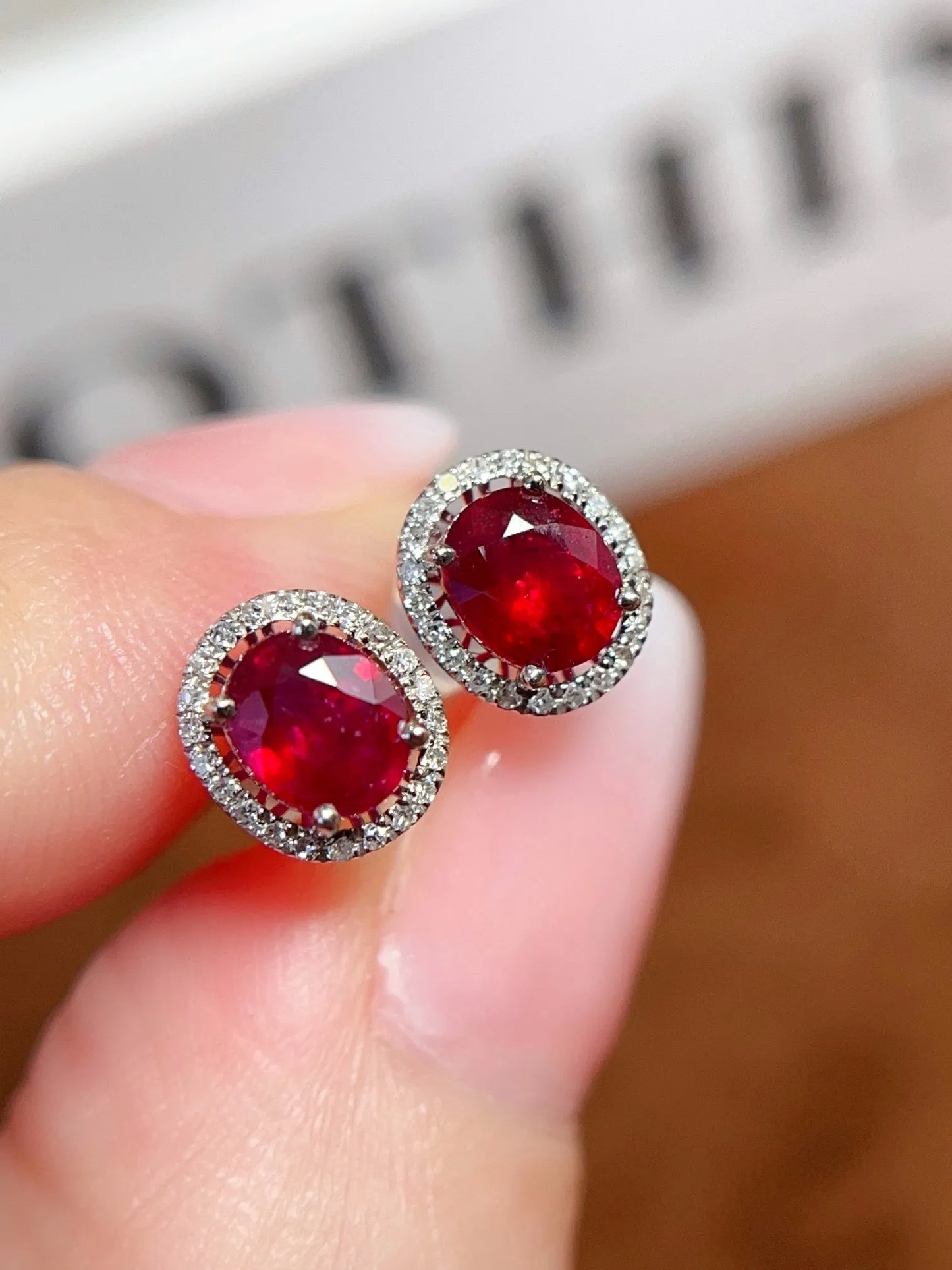 Earrings 18K White Gold 1.13ct Red Ruby Gemstones Stud Female's Fine