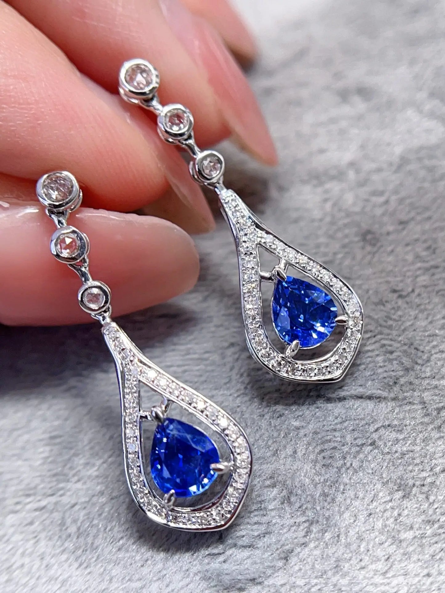 Sapphire Earrings 18K Gold Cornflower Blue Sapphire 1.2ct Drop Female's Fine