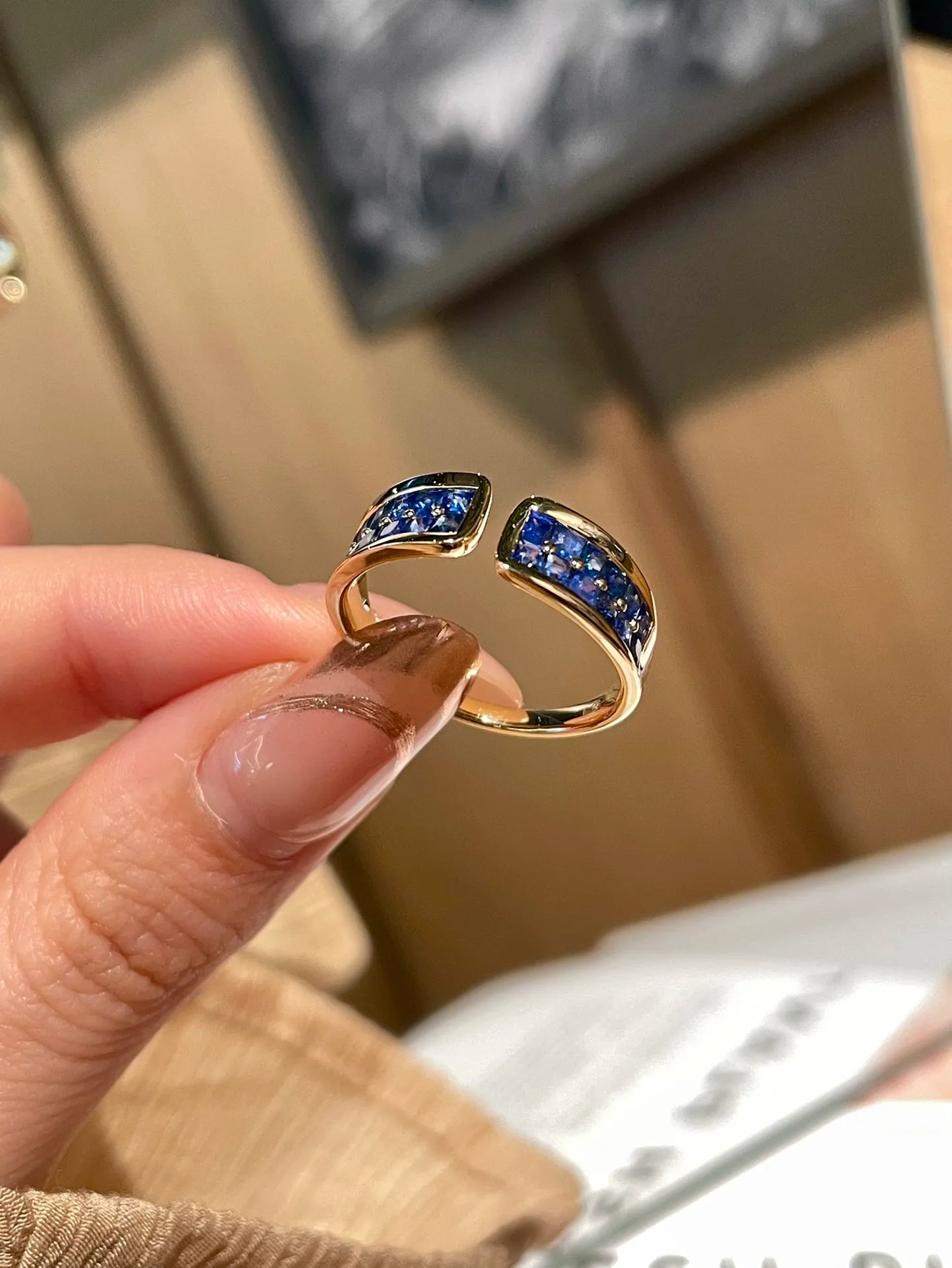 Ring 18K Gold 1.2ct Royal Blue Sapphire Gemstones Diamonds Stone Female