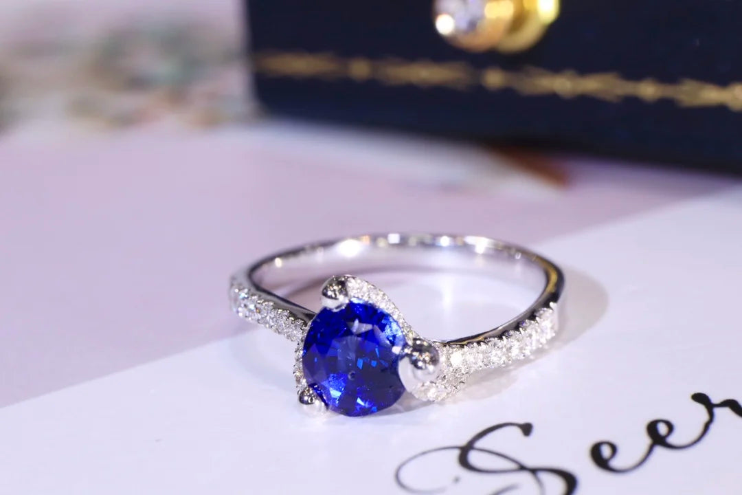 Ring 18K Gold 1.10ct Blue Sapphire Gemstone Diamonds Female