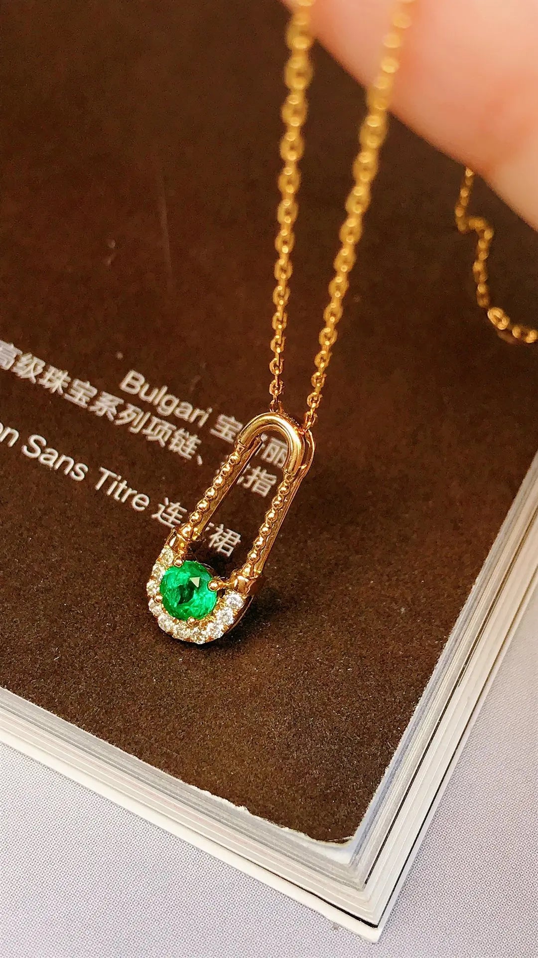 Necklace 18K Gold 0.21ct Green Emerald Diamonds Pendant Female's