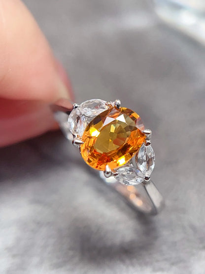 Ring 18K Yellow Gold 1ct Yellow Sapphire Gemstones Diamonds Female's