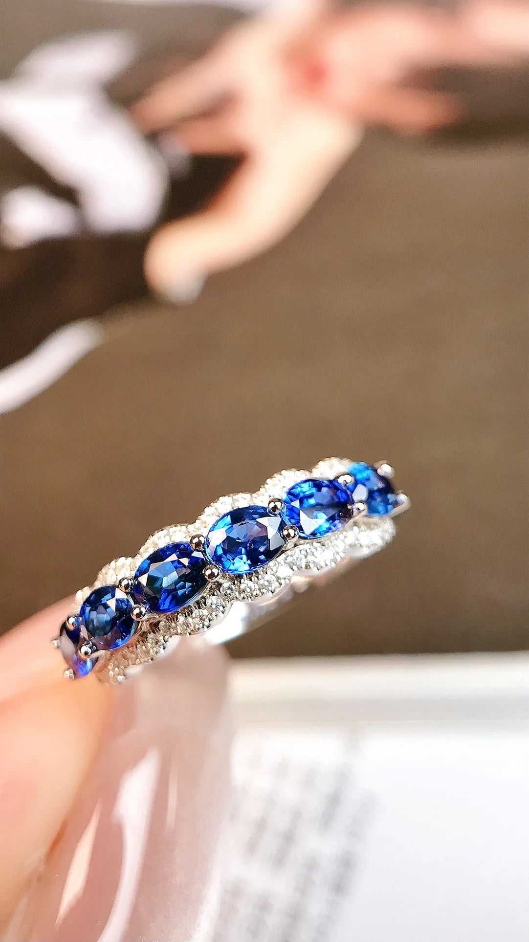 Ring 18K Gold 1.30ct Blue Sapphire Gemstones Diamonds Female's