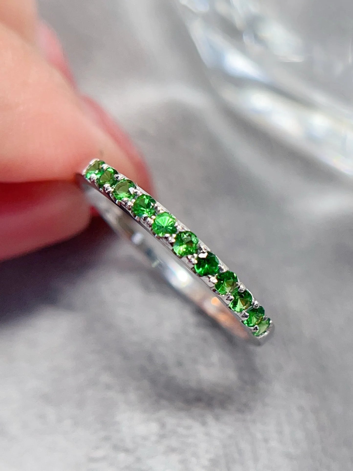 Ring 18K White Gold 0.3ct Tsavorite Gemstones Diamonds Female Wedding Ring