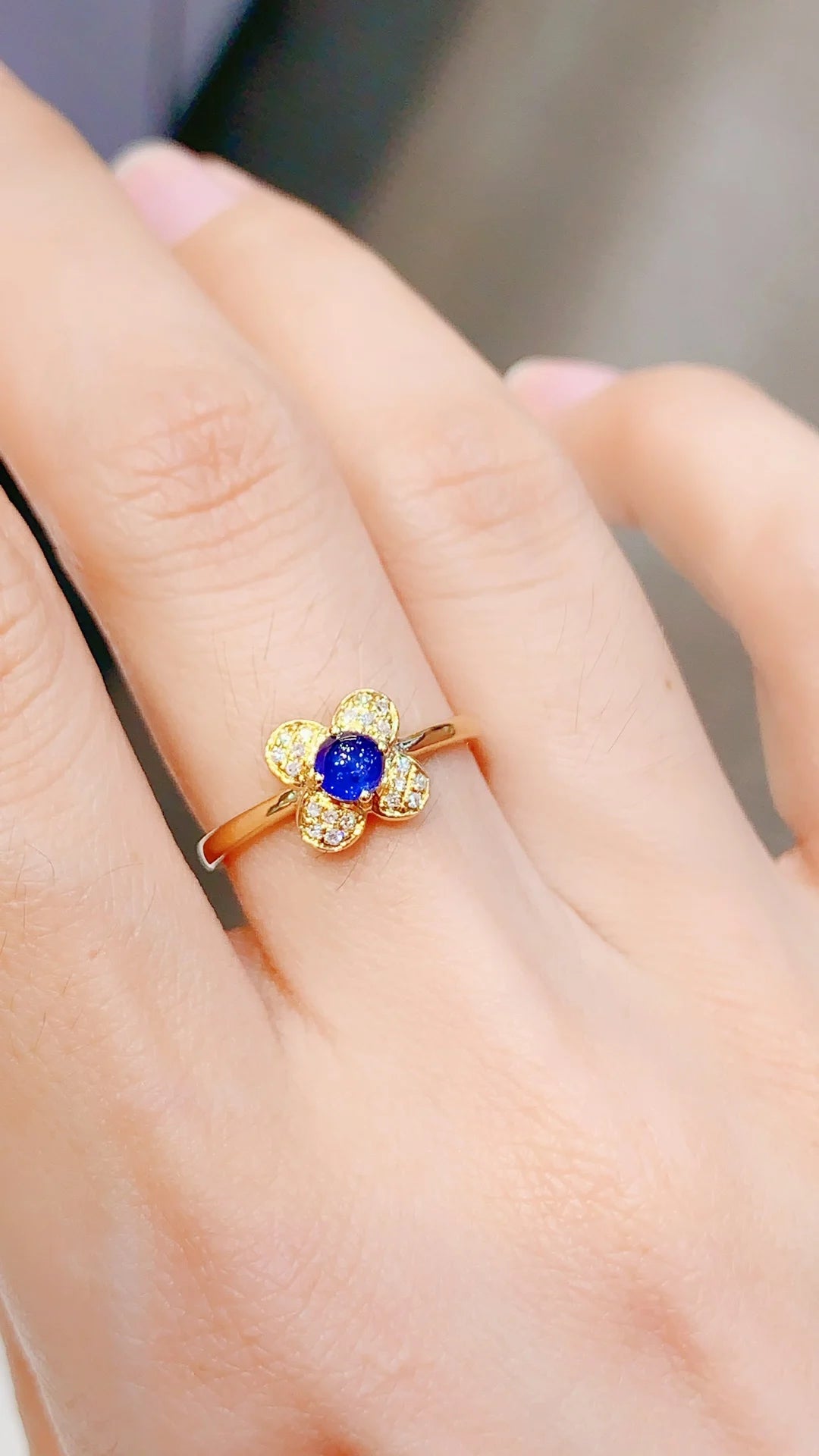 Ring 18K Gold 0.42ct Blue Sapphire Gemstone Diamonds Stone Female