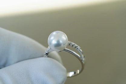 Ring 18K Gold White Pearls 9.2mm Australian Saltwater Pearls Female Fine Jewelry