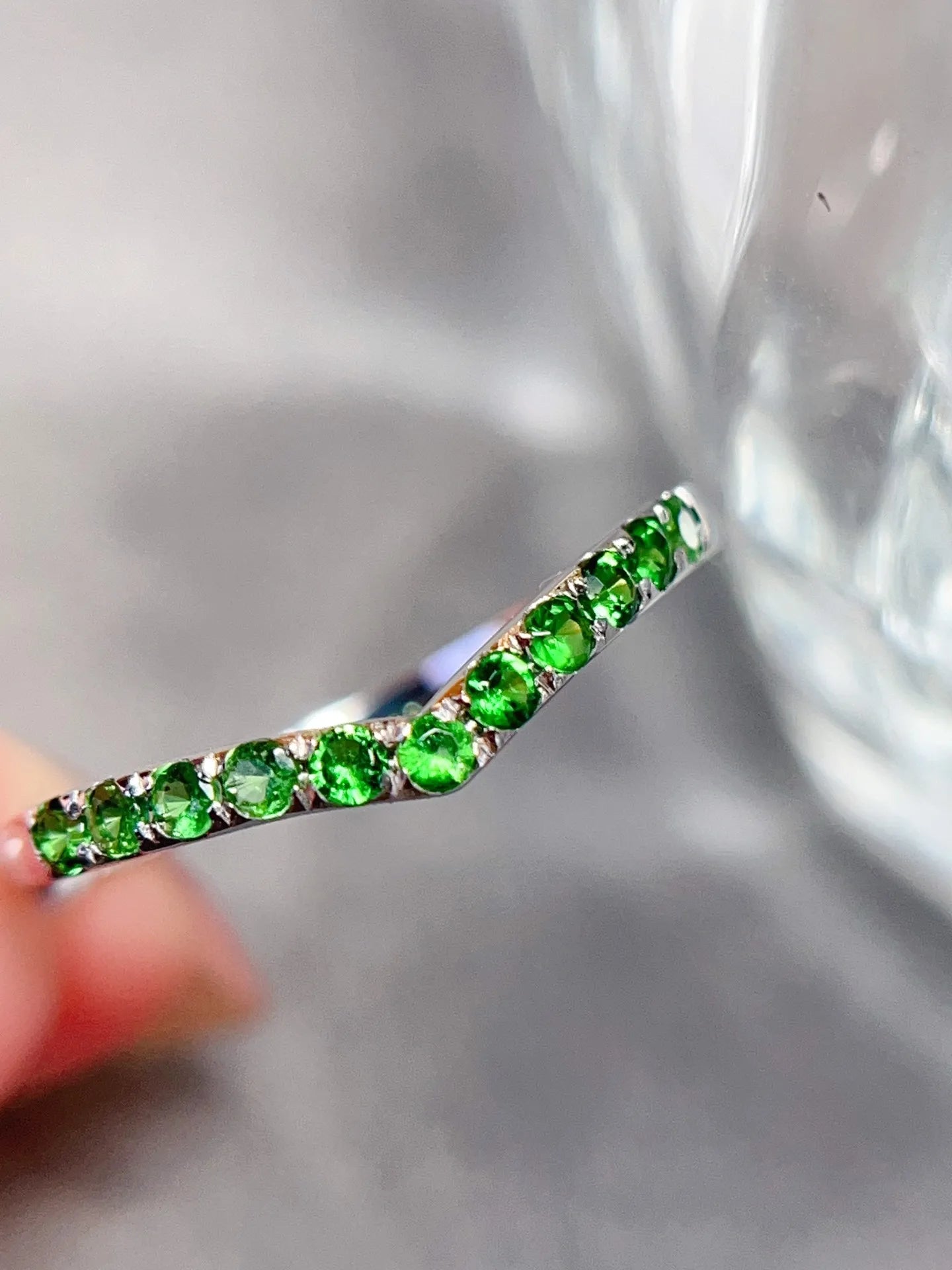 Ring 18K White Gold 0.3ct Tsavorite Gemstones Diamonds Female's