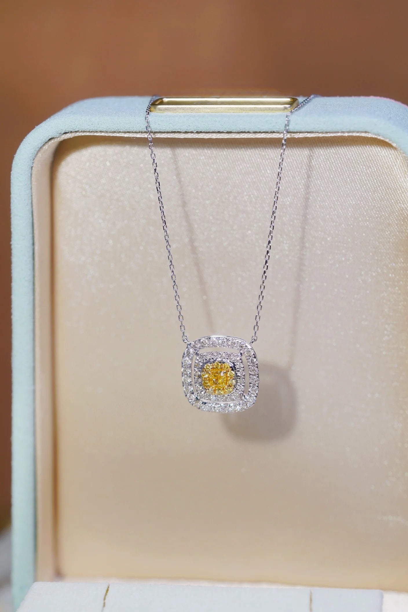 Necklace 18K Gold 0.12ct Yellow Diamonds Pendants Female's