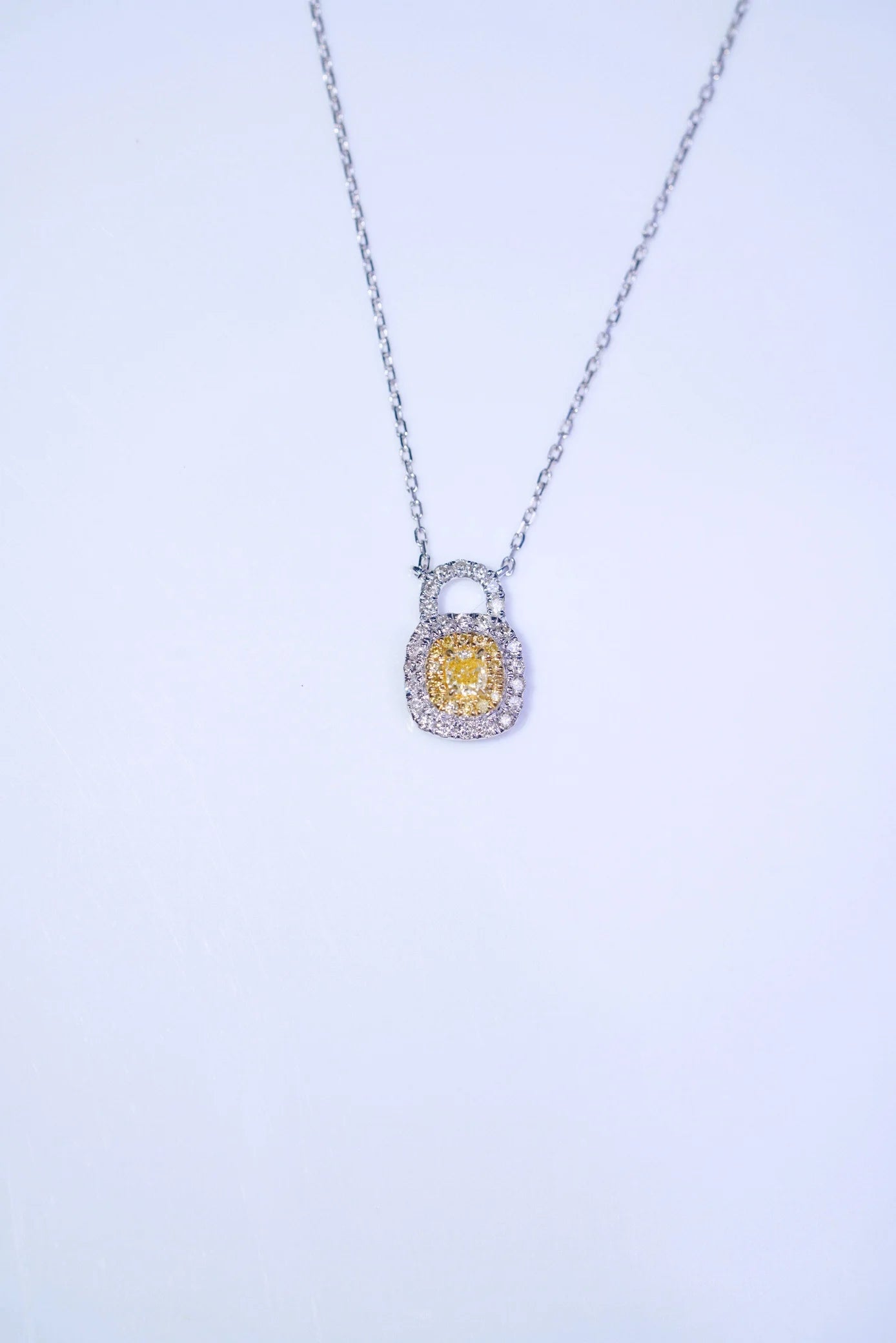 Necklace 18K Gold 0.3ct Yellow Diamonds Pendant Female's