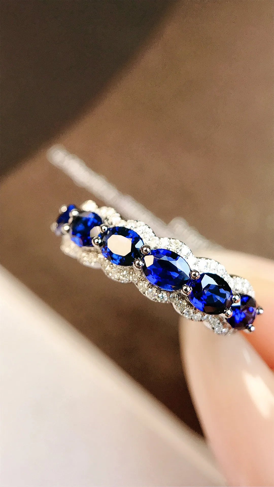 Ring 18K Gold 1.30ct Blue Sapphire Gemstone Diamonds Female Fine