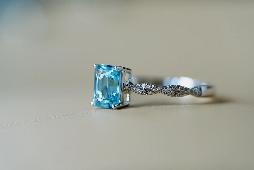 Ring 18K Gold 0.8ct Blue Aquamarine Gemstone Female Birthday