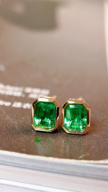 Earrings 18K Gold 0.75ct Vivid Green Emerald Stud Female's Holiday