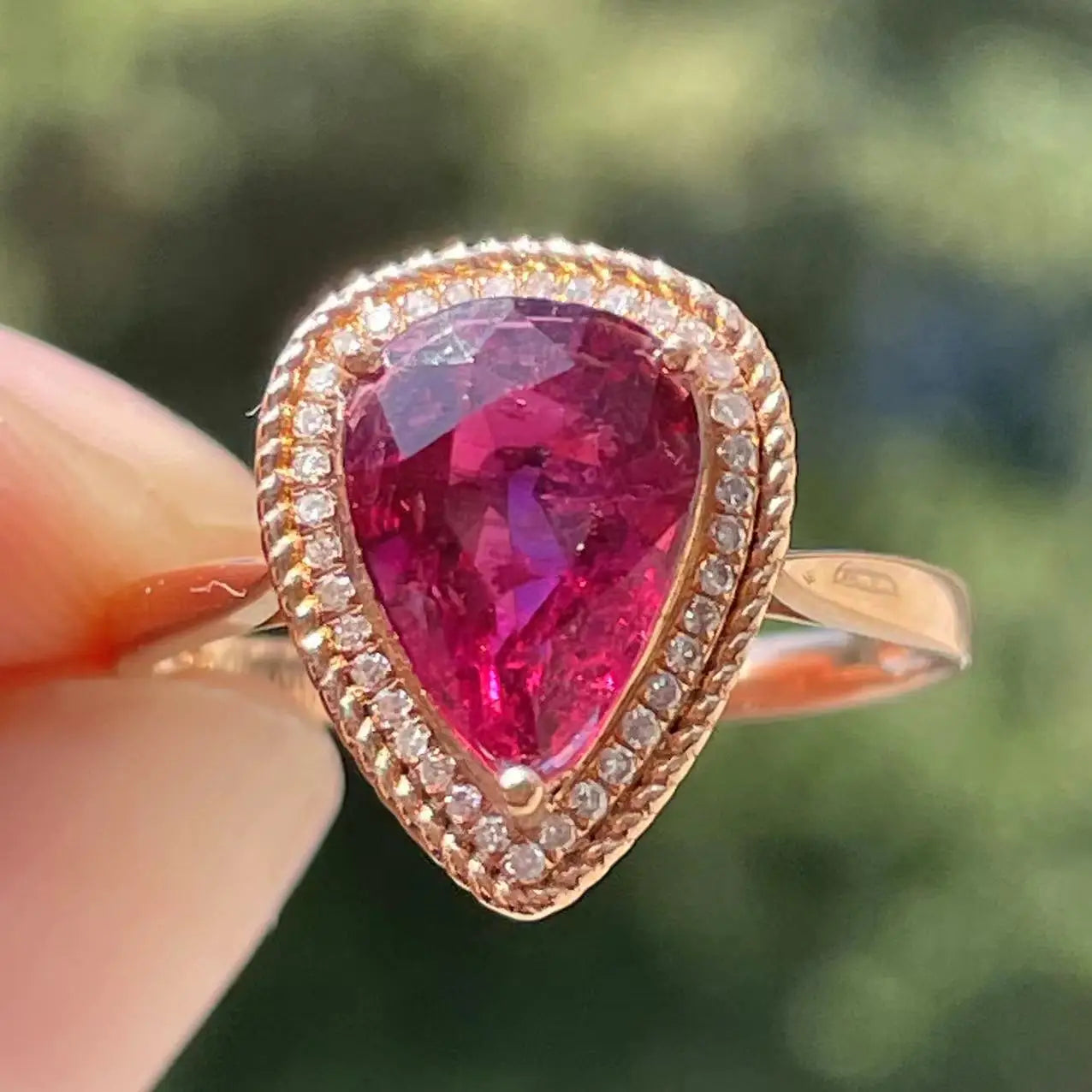 Ring 18K Rose Gold 2.2ct Red Tourmaline Gemstones Diamonds Female Fine Gift