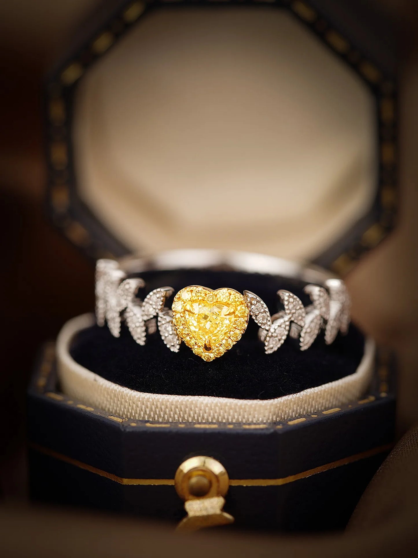 Ring 18K Gold 0.200ct Yellow Diamond Female's Engagement for Women