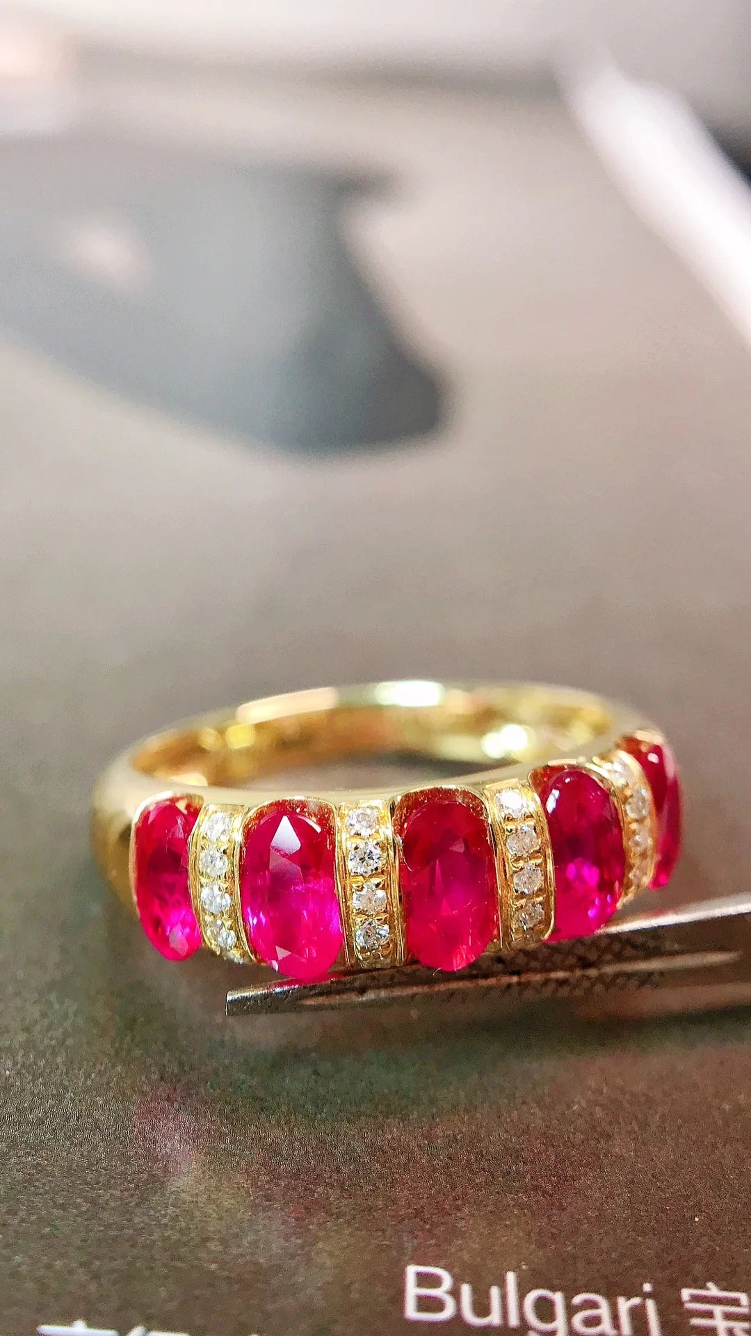 Ring 18K Gold 1.62ct Red Ruby Gemstones Diamonds Female's Fine