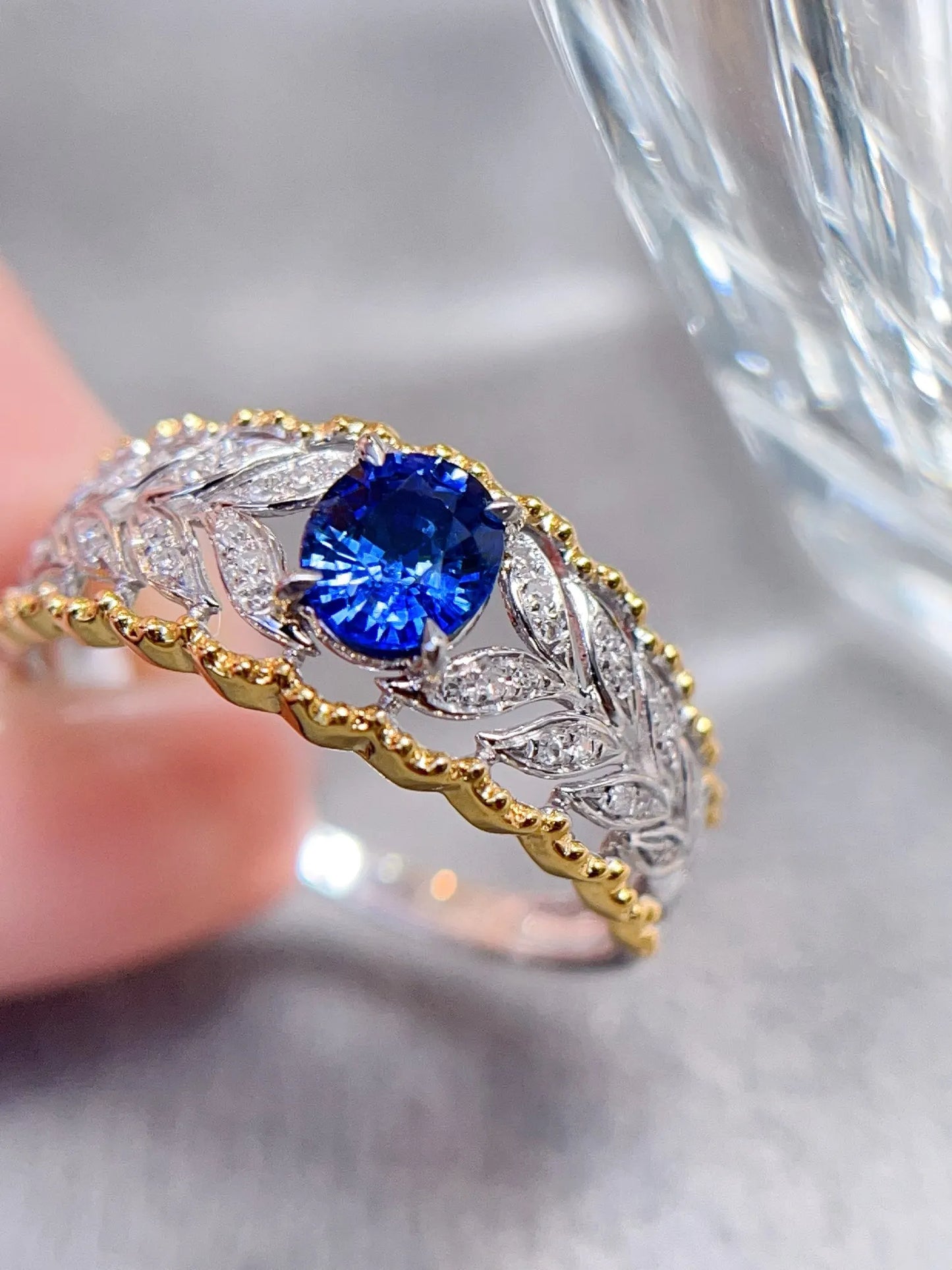 Ring 18K Gold 0.6ct Cornflower Blue Sapphire Gemstones Diamonds Female's