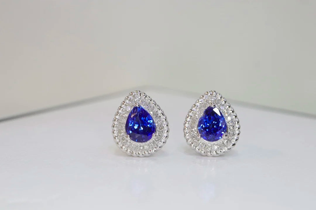 Earrings 18K Gold 1.18ct Royal Blue Sapphire Gemstones Stud Female's