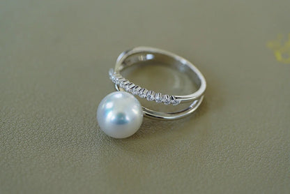 Ring 18K Gold White Pearls 9.2mm Australian Saltwater Pearls Female Fine Jewelry