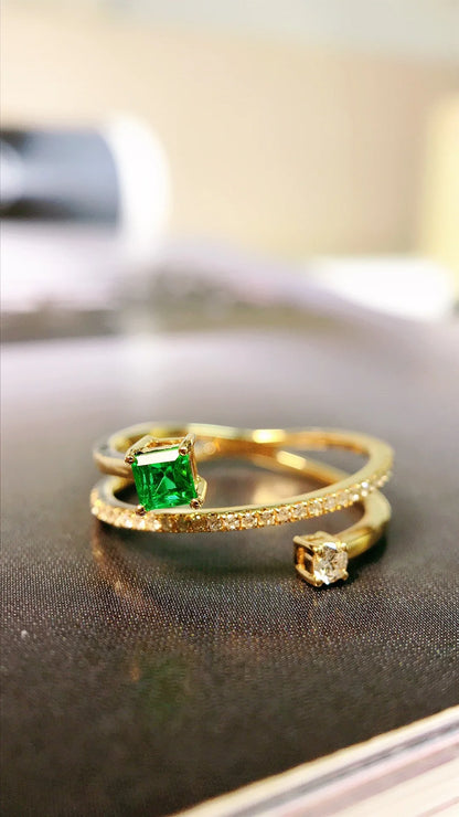 Ring 18K Gold 0.25ct Green Emerald Gemstones Diamonds Female's