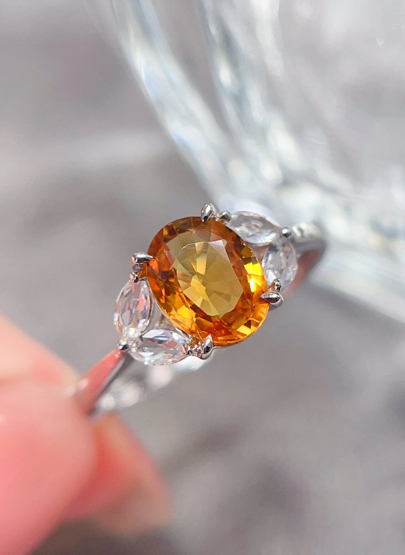 Ring 18K Yellow Gold 1ct Yellow Sapphire Gemstones Diamonds Female's