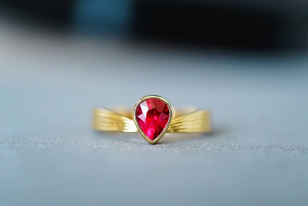 Ring 18K Gold 0.75ct Pink Tourmaline Gemstones Diamonds Female