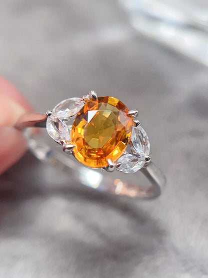 Ring 18K Yellow Gold 1ct Yellow Sapphire Gemstones Diamonds Female's