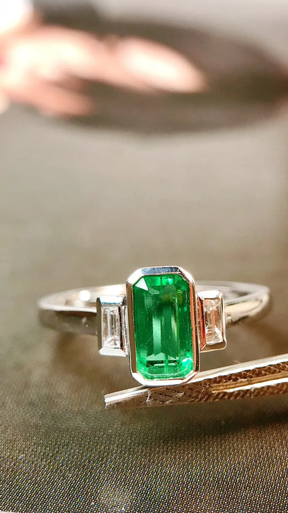 Ring 18K Gold 0.55ct Nature Green Emerald Gemstones Diamond Female Women