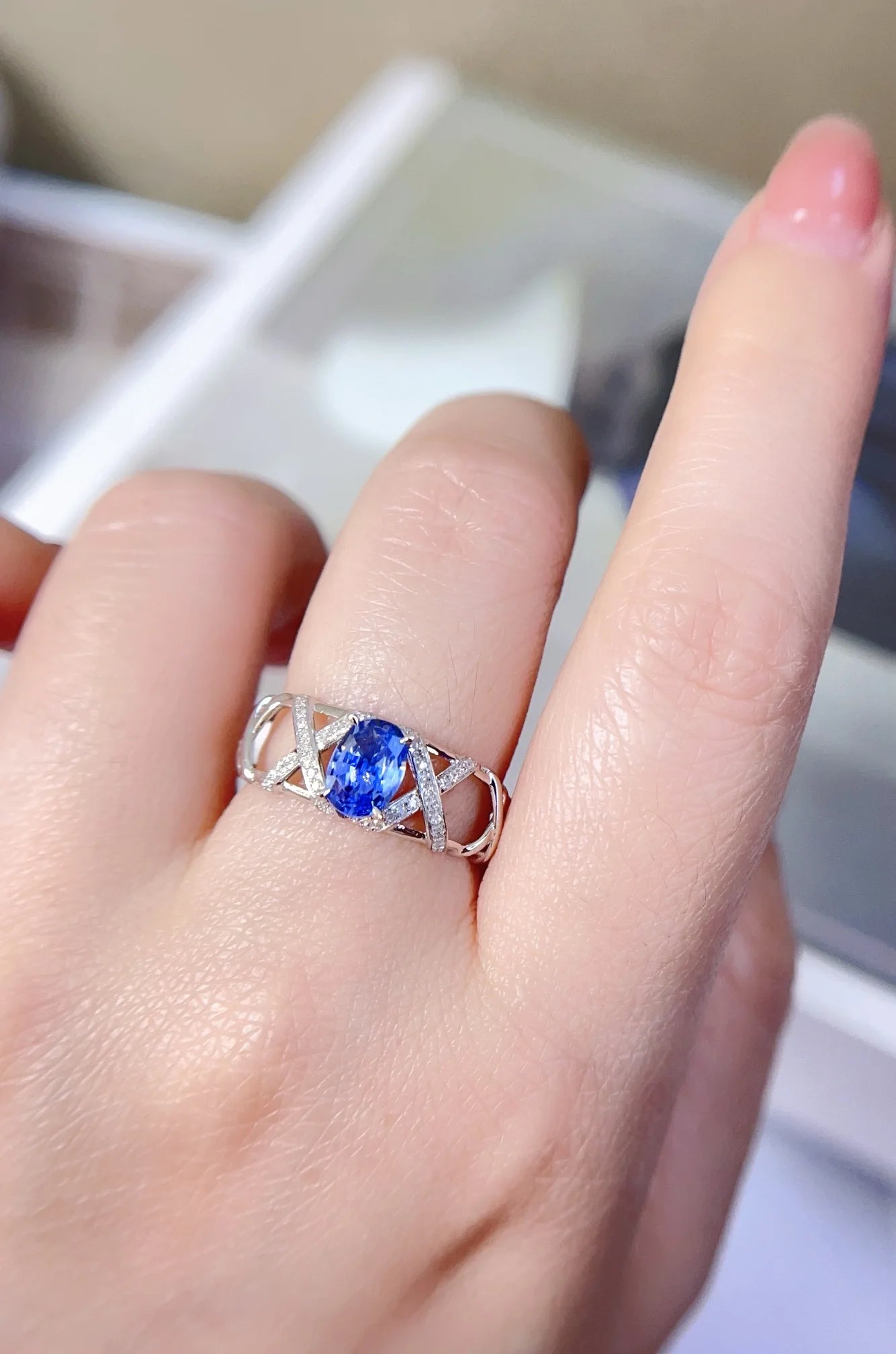 Ring 18K Gold 1ct Cornflower Blue Sapphire Gemstones Diamonds Female's