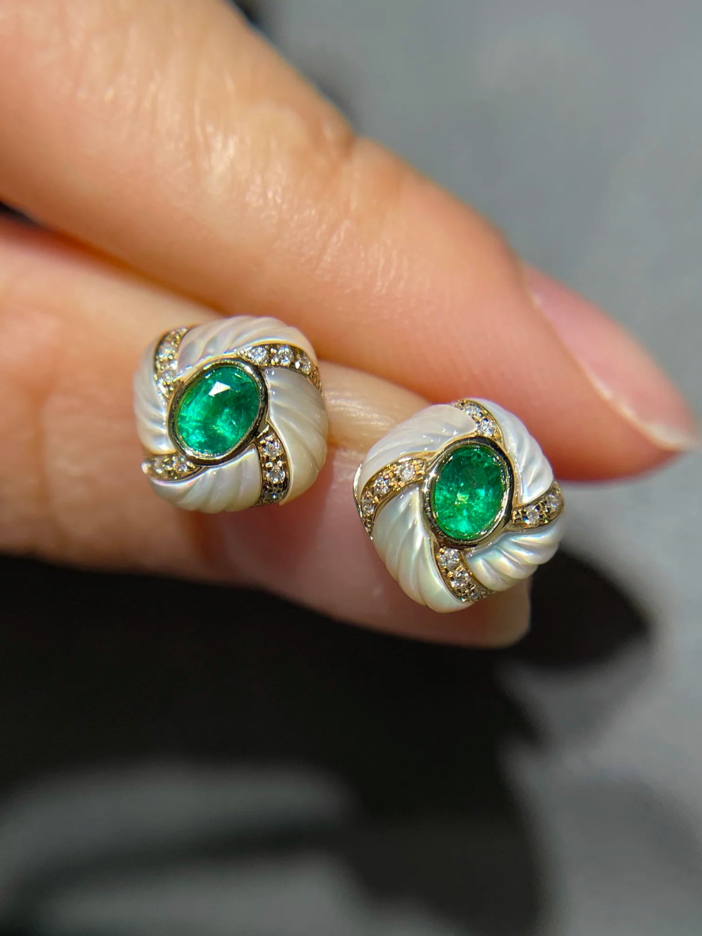 Earrings 18K Gold 0.3ct Green Emerald Stud Female's Holiday Gift