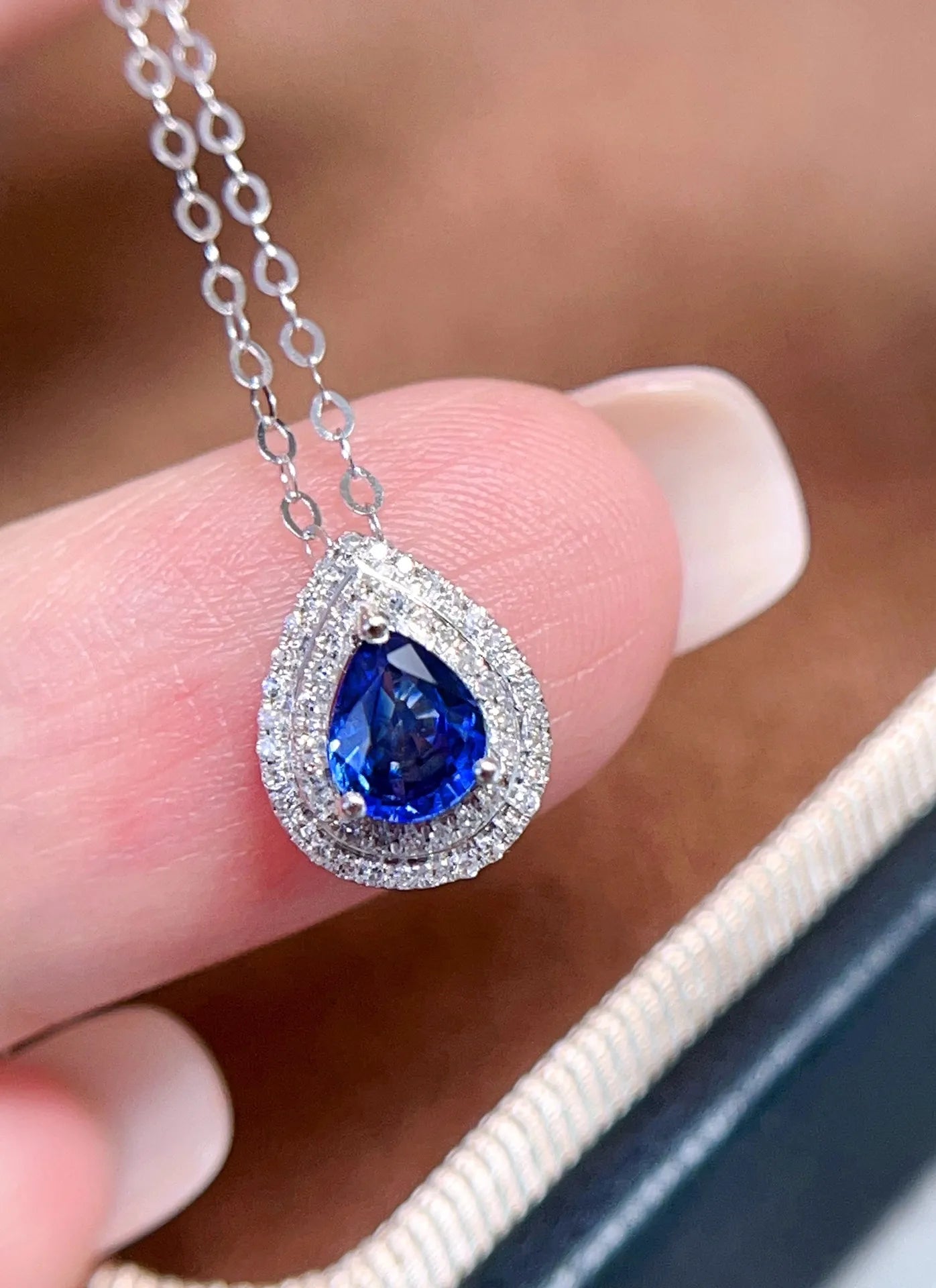 Necklace 18K White Gold 0.5ct Blue Sapphire Diamonds Pendant Female's