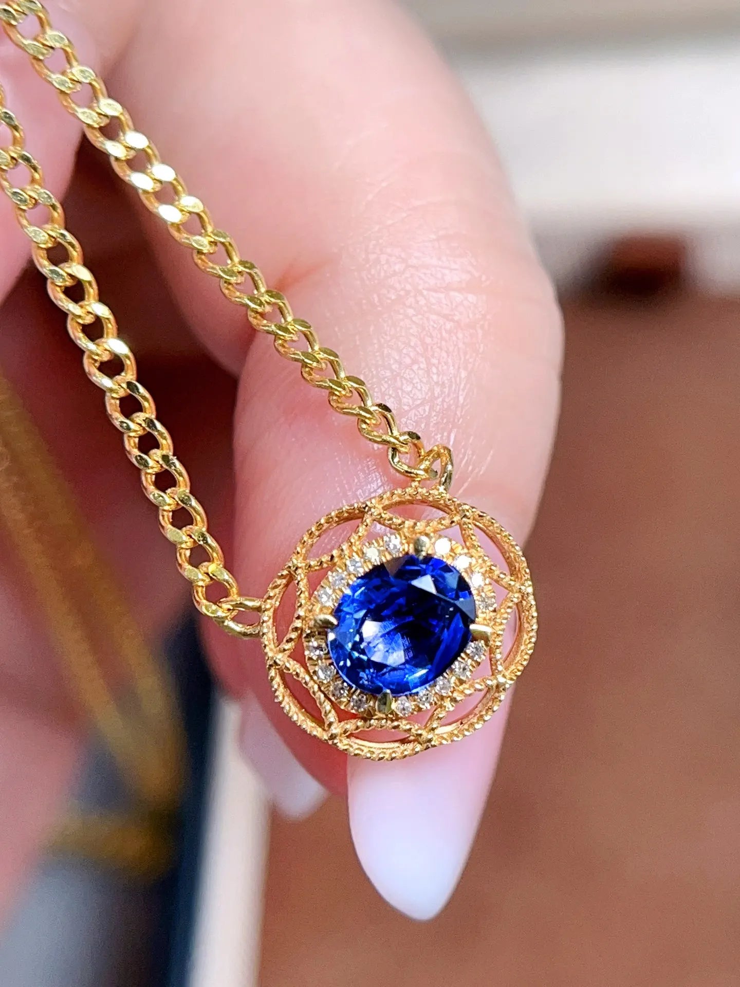 Necklace 18K Yellow Gold 1ct Blue Sapphire Diamonds Pendant Female's