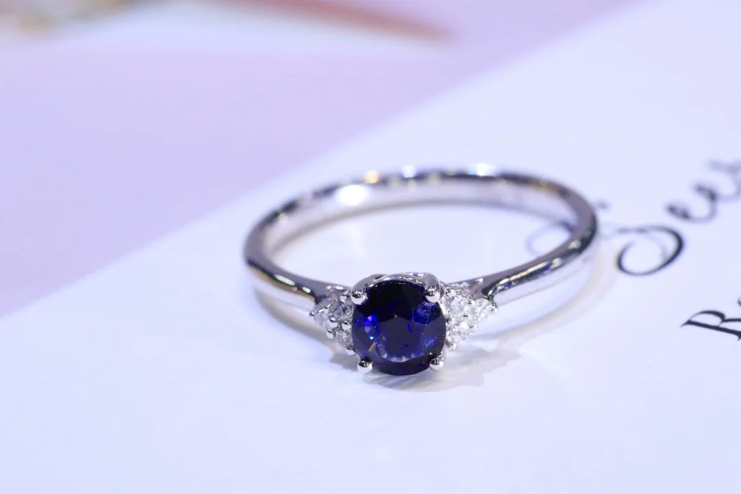 Ring 18K Gold 0.55ct Royal Blue Sapphire Gemstones Diamonds Female's