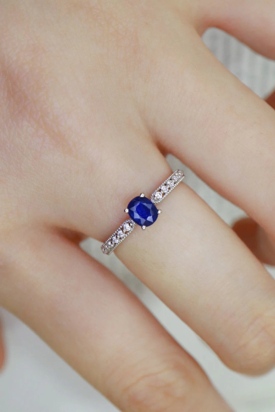 Ring 18K Gold 0.40ct Royal Blue Sapphire Gemstones Diamonds Female's