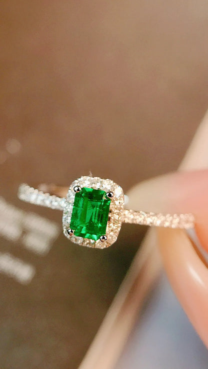 Ring 18K Gold 0.24ct Green Emerald Gemstones Diamonds Female's