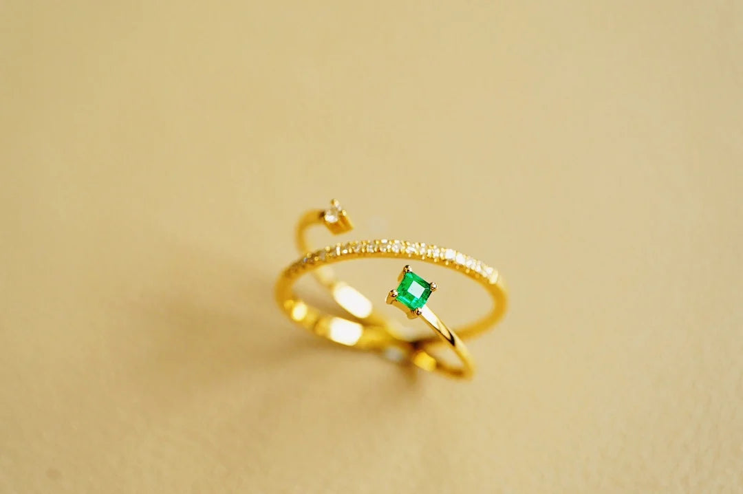 Ring 18K Gold 0.15ct Vivid Green Emerald Gemstones Male's