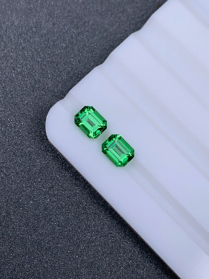 0.61ct Loose Natural Green per Pair Tsavorites Gemstones Beads