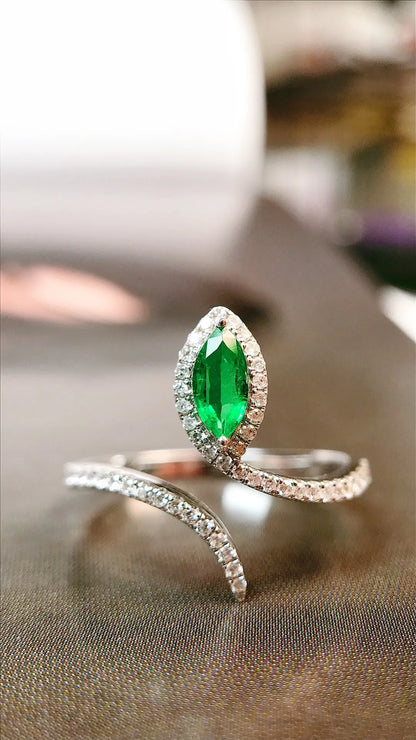 Ring 18K Gold 0.22ct Green Emerald Gemstones Diamonds Female's