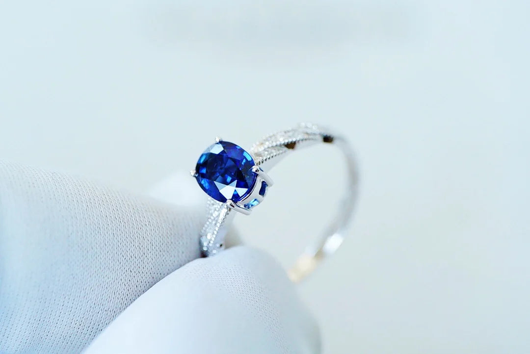 Ring 18K Gold 0.88ct Blue Sapphire Gemstone Diamonds Stone Female