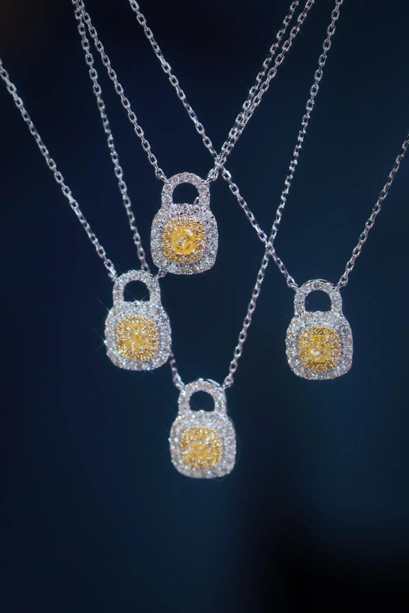 Necklace 18K Gold 0.3ct Yellow Diamonds Pendant Female's