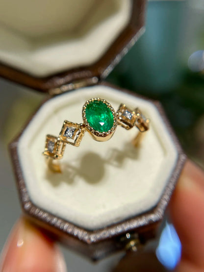 Ring 18K Gold 0.4ct Green Emerald Gemstones Diamonds Male's