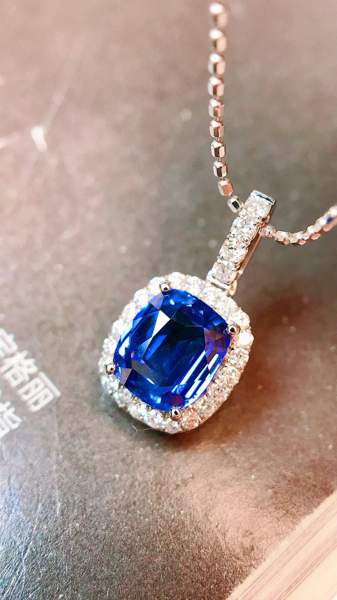 Pendant 18K Gold 1.21ct Cornflower Blue Sapphire Gemstones Necklace for Women