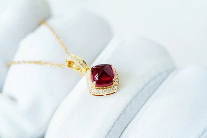 Pendant 18K Gold 1.5ct Red Tourmaline Gemstones Diamond Necklace