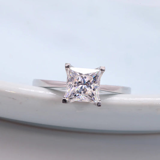 Ring 14K White Gold 1ct DE VS1 Princess Lab Diamond Female